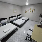 Madid\'S Inn Beach Resort